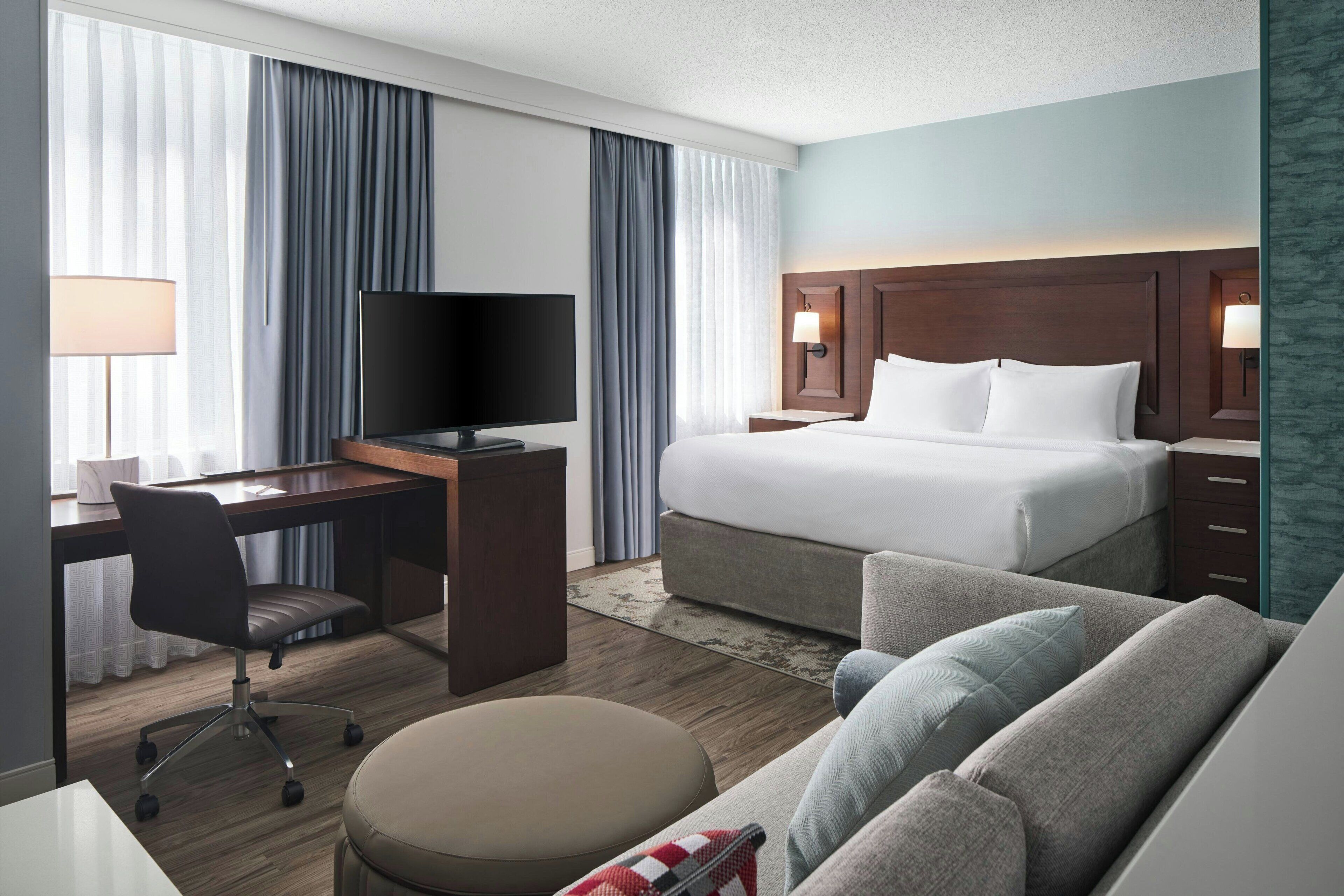 Premium bedding, in-room safe, desk, blackout drapes