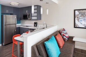 Full-sized fridge, microwave, stovetop, dishwasher - Residence Inn Washington Capitol Hill/Navy Yard (Washington)