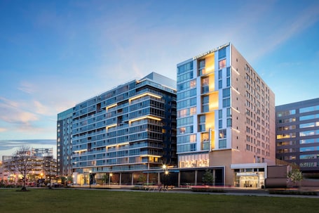 Residence Inn Washington Capitol Hill Navy Yard - Image 2