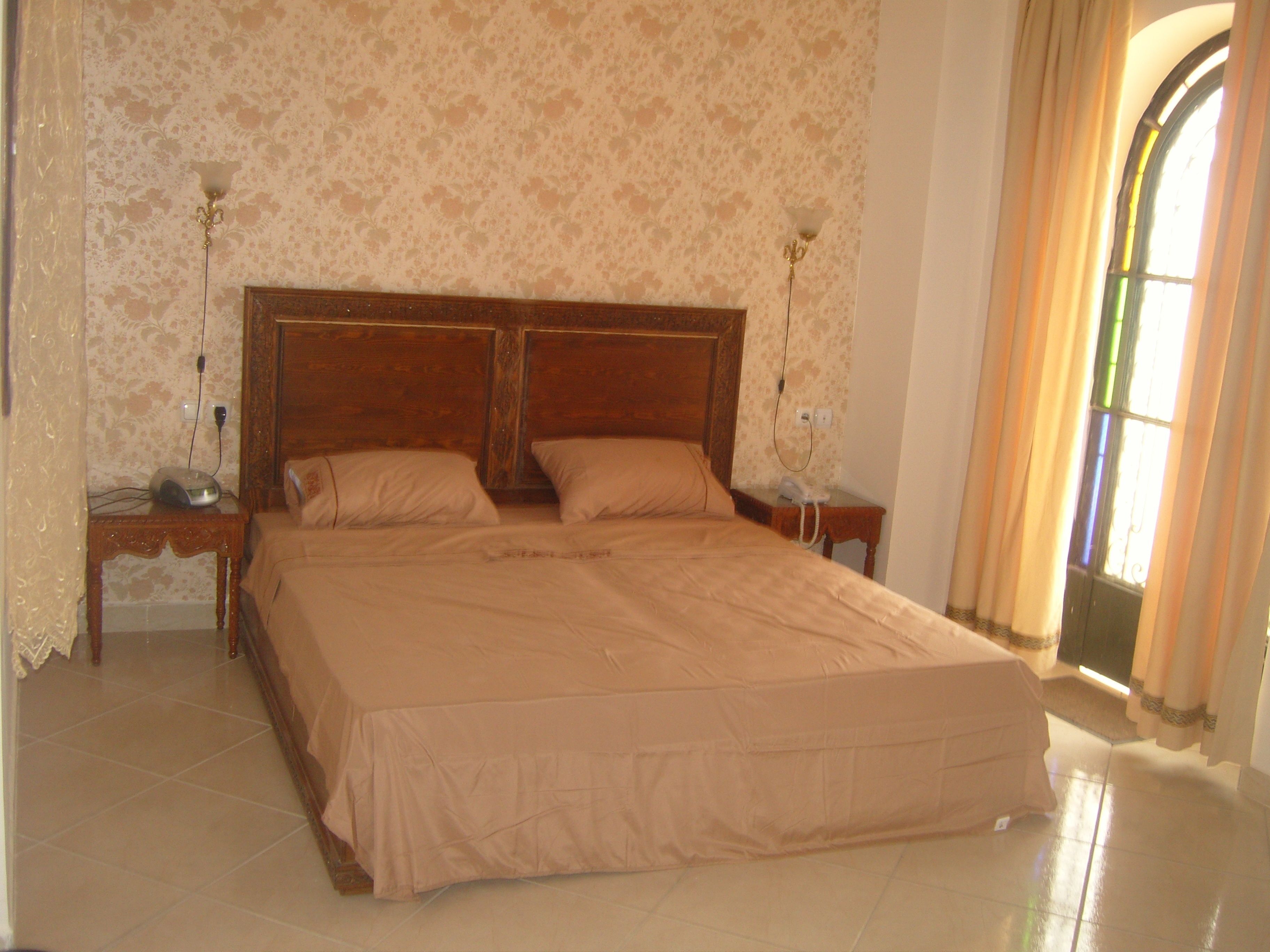 Verdunkelungsvorhänge, Babybetten, kostenloses WLAN