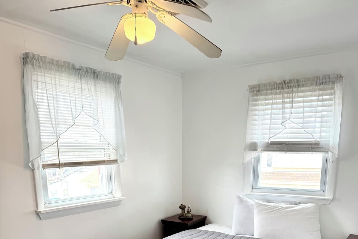 Traditional Apartment | Free WiFi, bed sheets