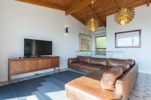 Interior detail - Chamonix 16 by CTHA (Cape Town)