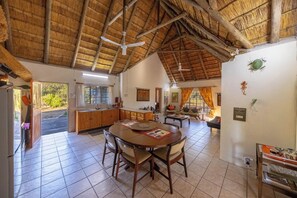 Exclusive House, 3 Bedrooms | 3 bedrooms, iron/ironing board, free WiFi, bed sheets - Kruger Cottage (Marloth Park)