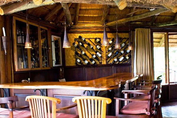 Bar (en la propiedad)