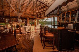 Bar (en la propiedad)