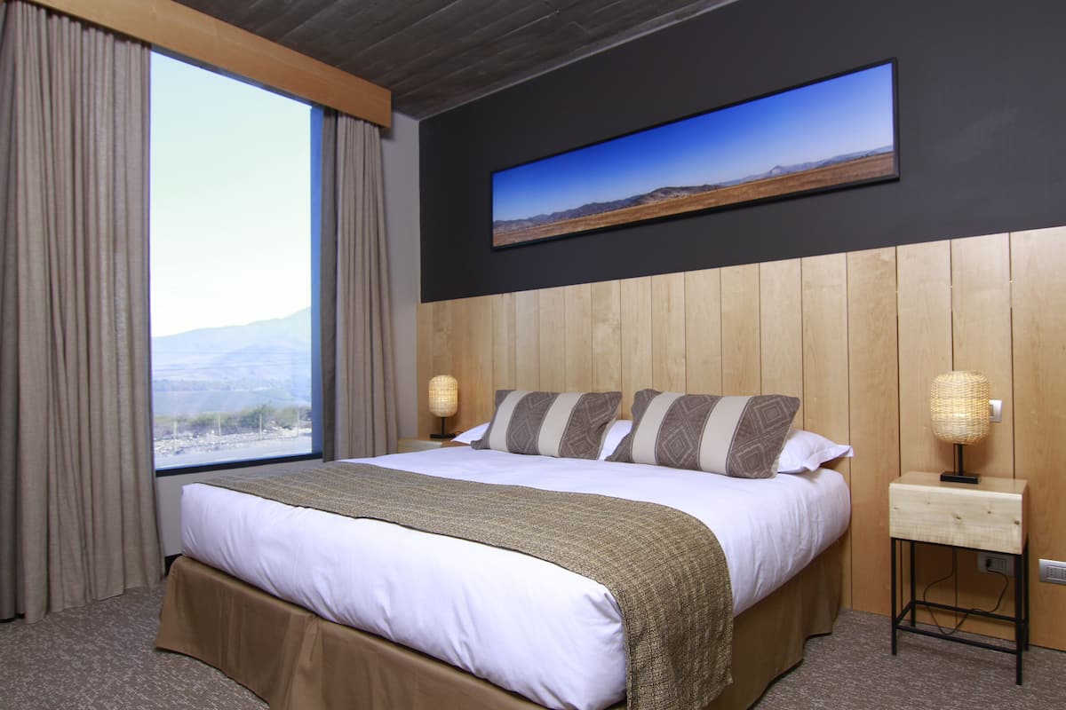 Standard Double or Twin Room | Minibar, in-room safe, desk, laptop workspace