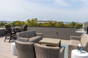 Luxury Loft, 2 Bedrooms, Balcony, Harbor View | Terrace/patio