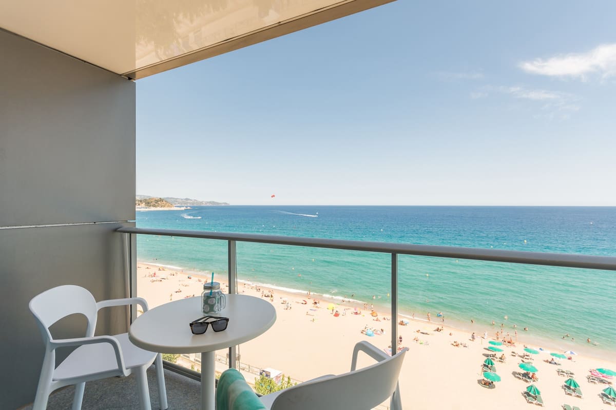 Beach/ocean view