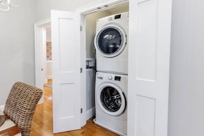 Luksusleilighet, 2 soverom, eget bad | Klesvask