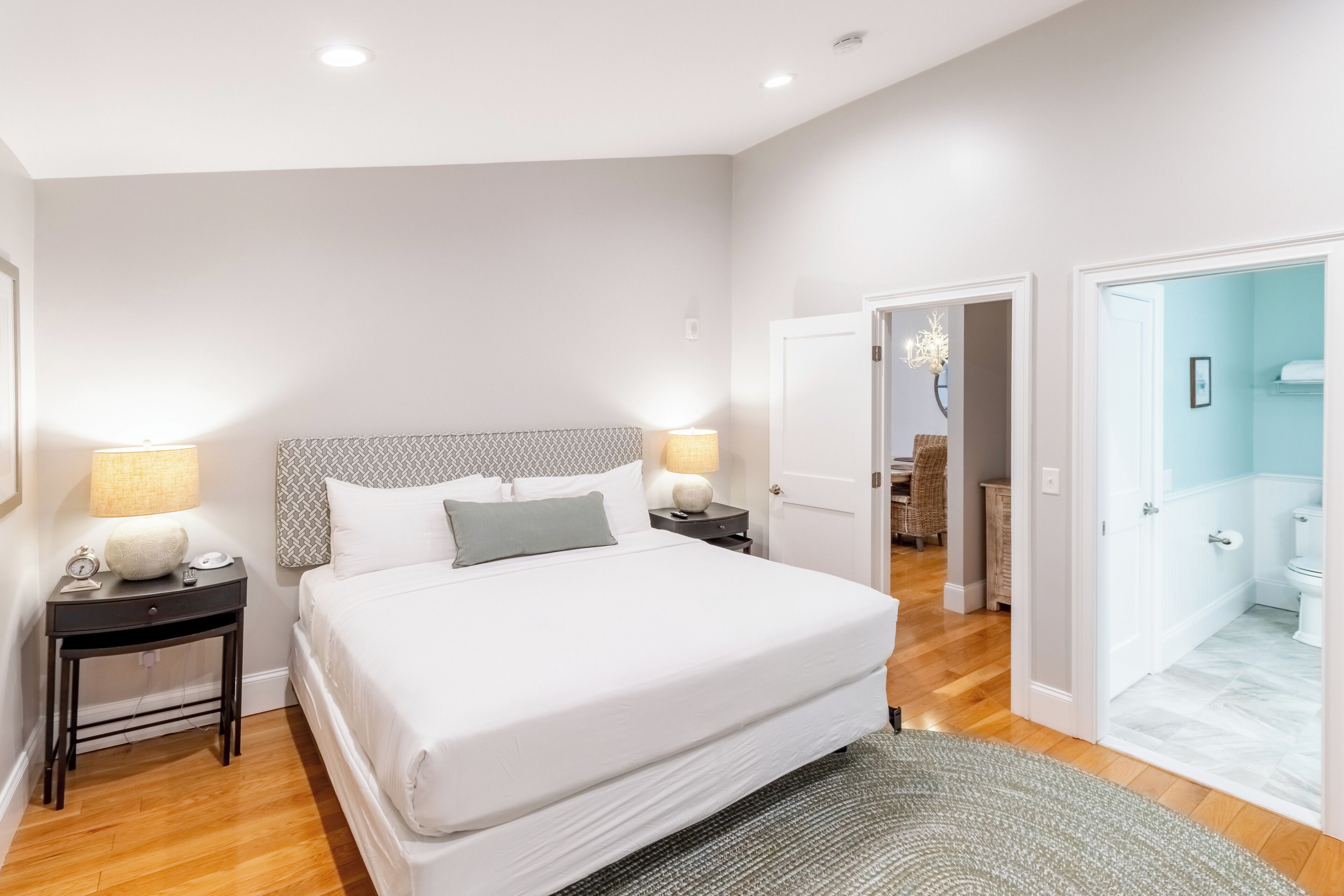 Apartamento superluxo, 2 quartos, suíte | Roupas de cama premium, edredons de pluma, individualmente decorados