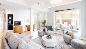 Loft de lujo, 3 habitaciones, baño privado | Zona de estar
