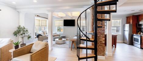 Loft superluxo, 3 quartos, suíte | Área de estar | TV de tela plana