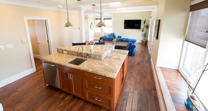 The Newport Lofts - 546 Thames Street