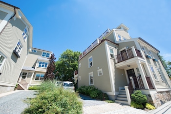 The Newport Lofts - 548 Thames Street