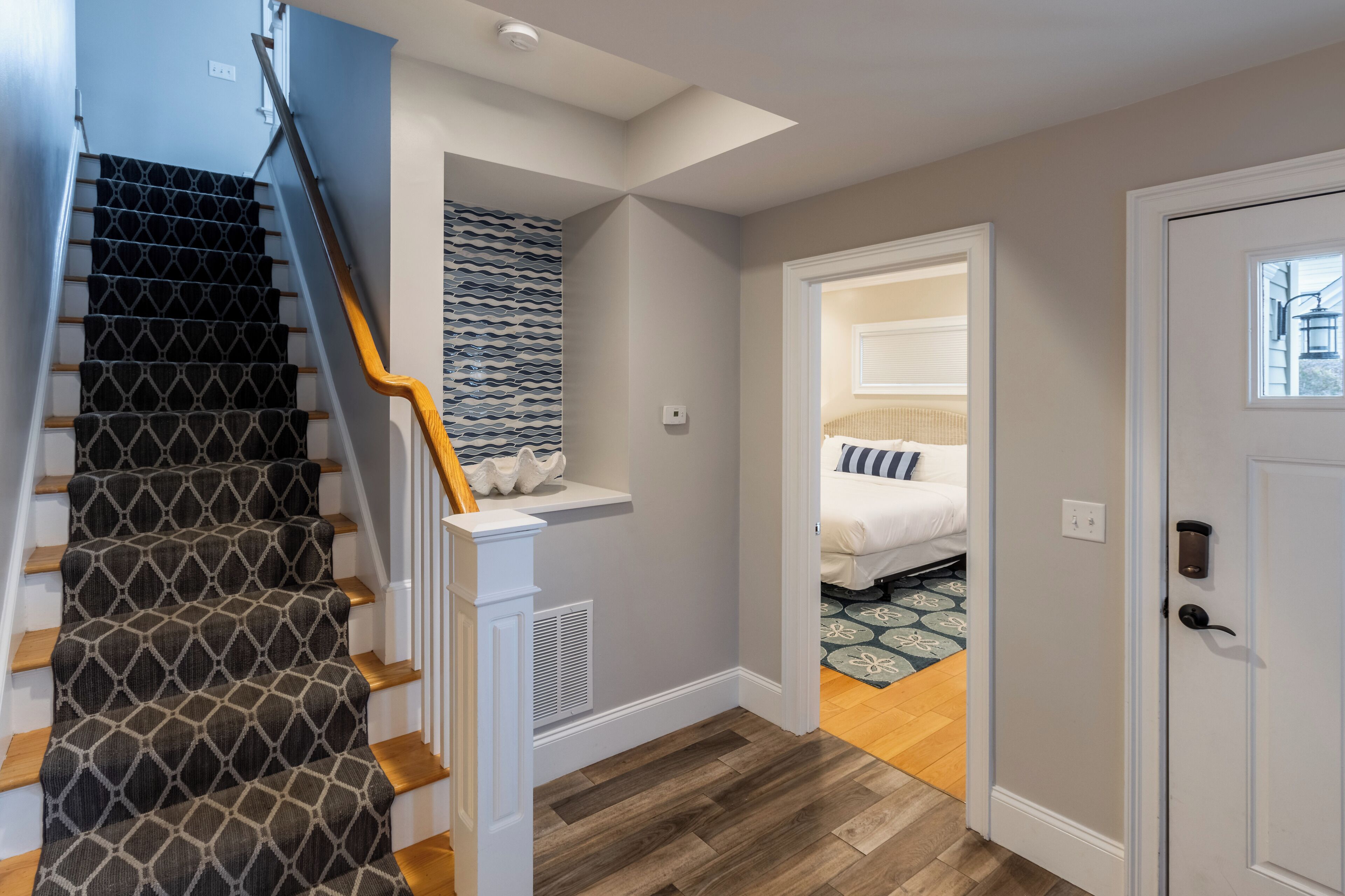 Luxury House, 3 Bedrooms, Balcony | Living area | Flat-screen TV, fireplace