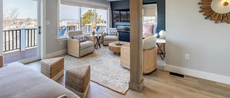 Luxury Condo, 3 Bedrooms, Fireplace, Harbor View | Living area | Flat-screen TV