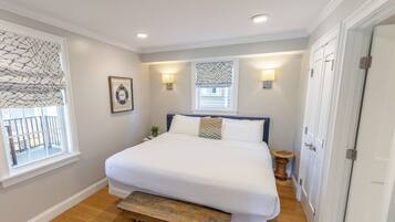 Luxury Condo, 2 Bedrooms, Balcony | 3 bedrooms, premium bedding, down comforters, individually decorated