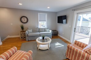 Living area - The Newport Lofts - 617 Thames Street (Newport)