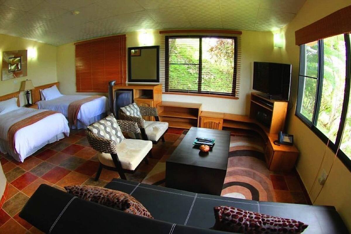 Bungalow, 2 chambres | Articles de minibar gratuits, coffre-fort, lit dâappoint (gratuit)
