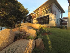 Property grounds - Riverawan Hotel - SHA Extra Plus (Chanthaburi)