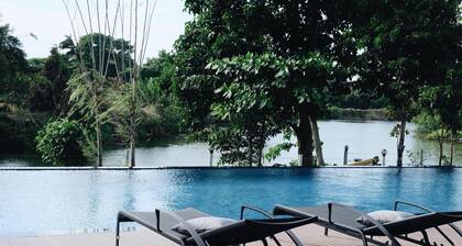 Riverawan Hotel - SHA Extra Plus