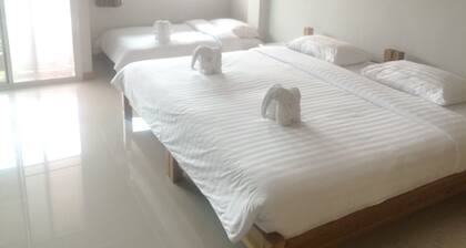 Baan Bangrak Residence