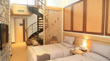 Minibar, in-room safe, desk, blackout curtains