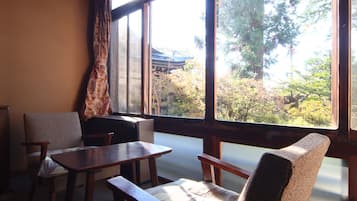 传统客房, 无烟房 (Hanasho-bu) | 羽绒被、遮光窗帘、床单