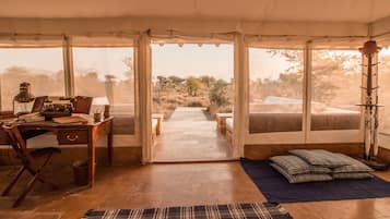 Luxury Tent | Desk, laptop workspace, free WiFi, bed sheets