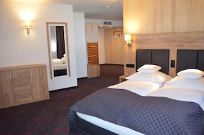Unclassified image, 2 of 44, button - Premier Inn Lindau (Lindau)