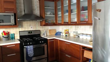 Vila Keluarga, 3 kamar tidur, akses difabel, pemandangan samudra | Dapur pribadi | Lemari es, microwave, kompor, dan mesin pembuat kopi/teh
