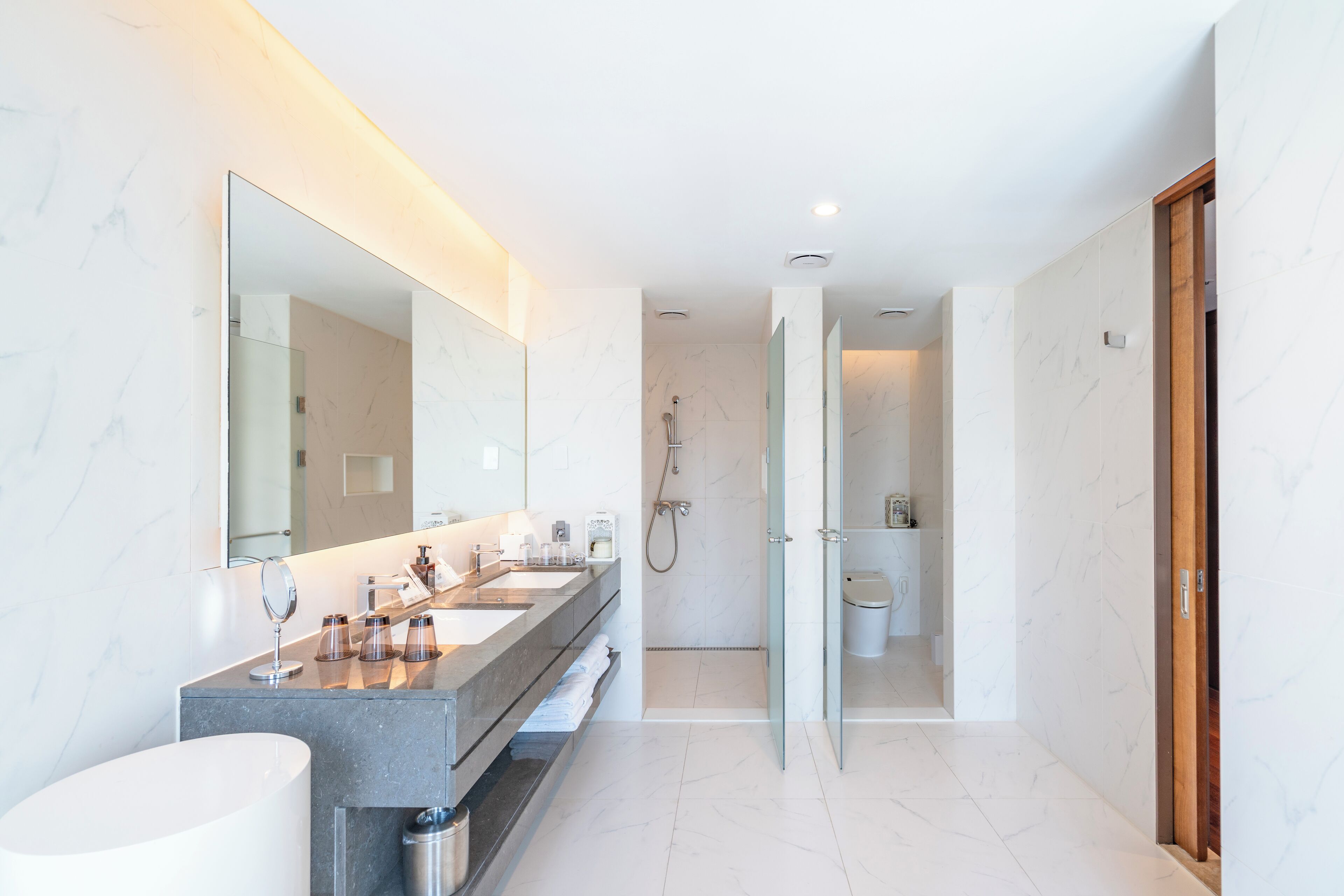 family suite | 1 bedroom, premium bedding, in-room safe, desk