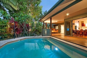 Piscine extérieure