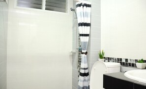 Bathroom - Pitikant Place (Lam Luk Ka)