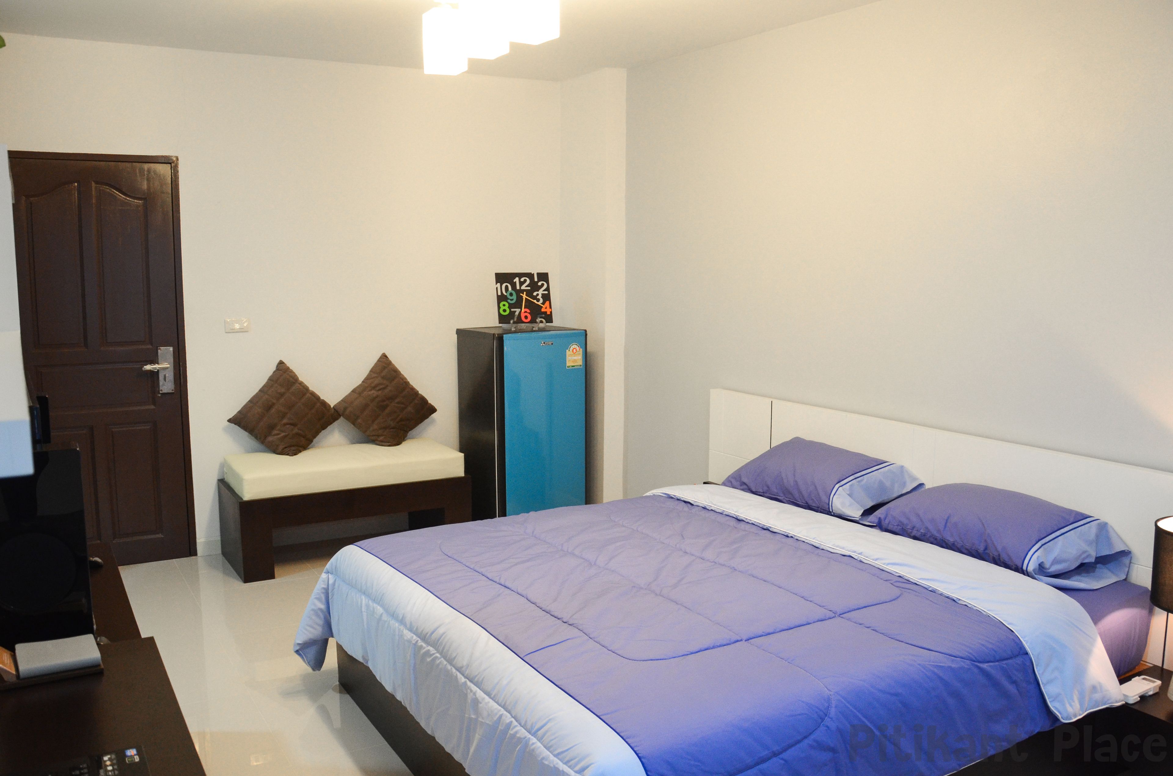 deluxe room | desk, soundproofing, rollaway beds, free wifi