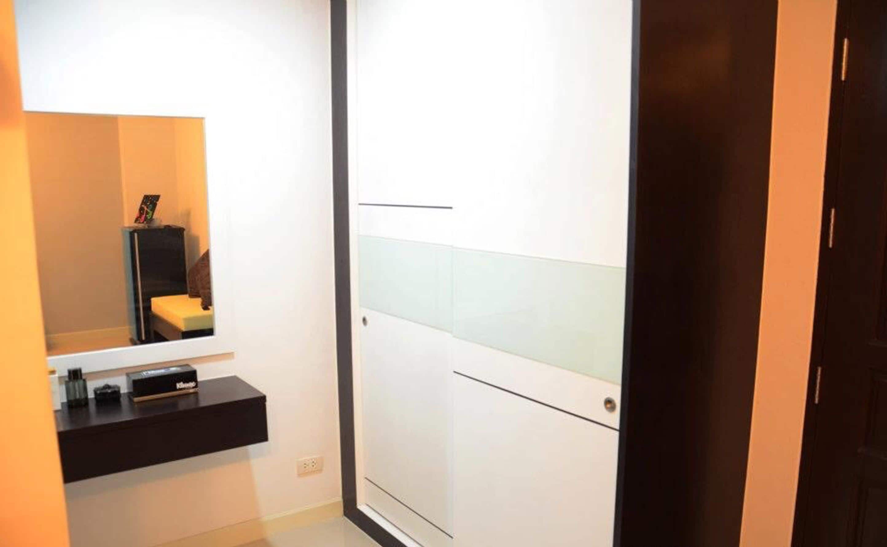 deluxe room | desk, soundproofing, rollaway beds, free wifi