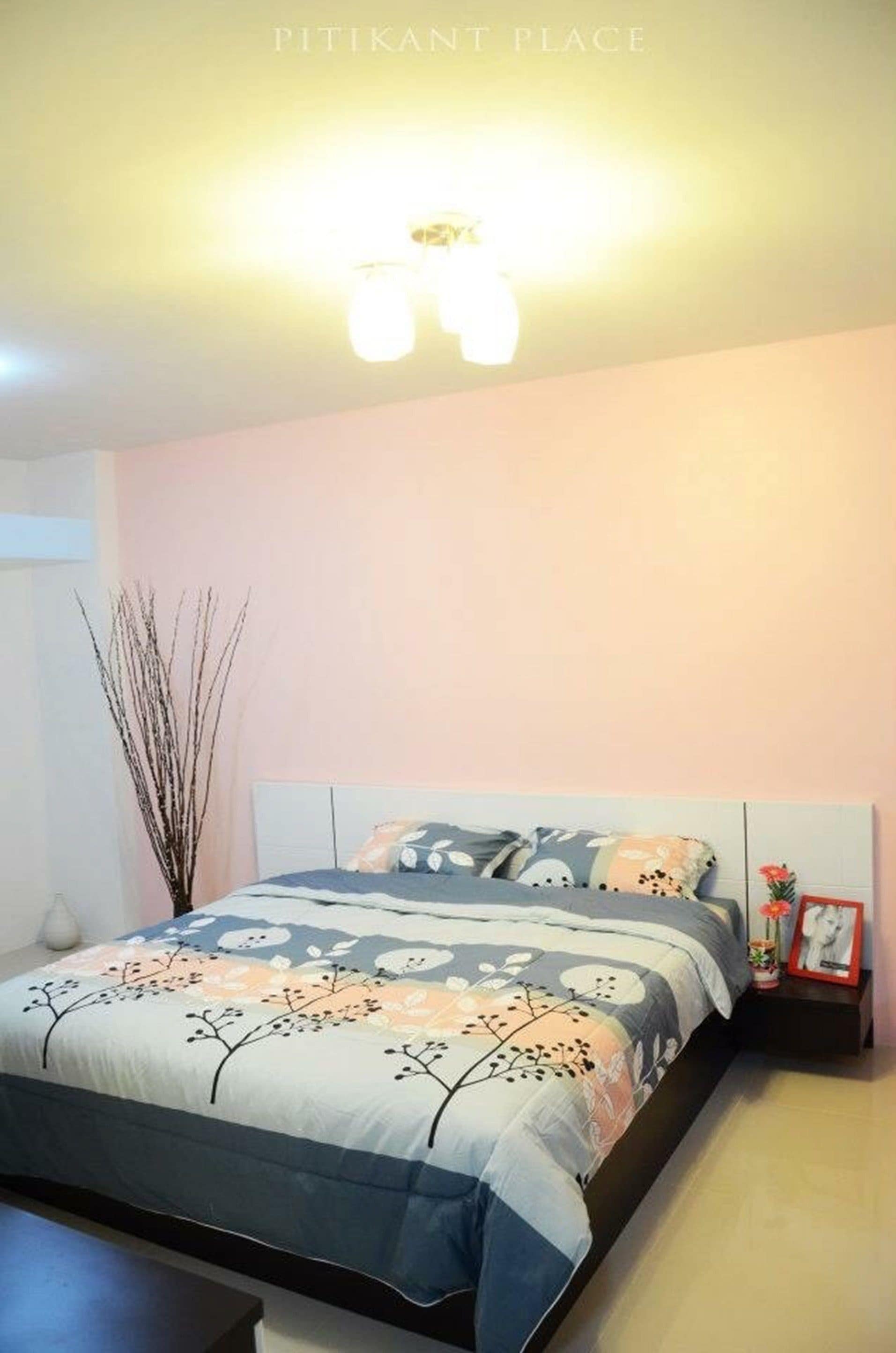 deluxe room | desk, soundproofing, rollaway beds, free wifi