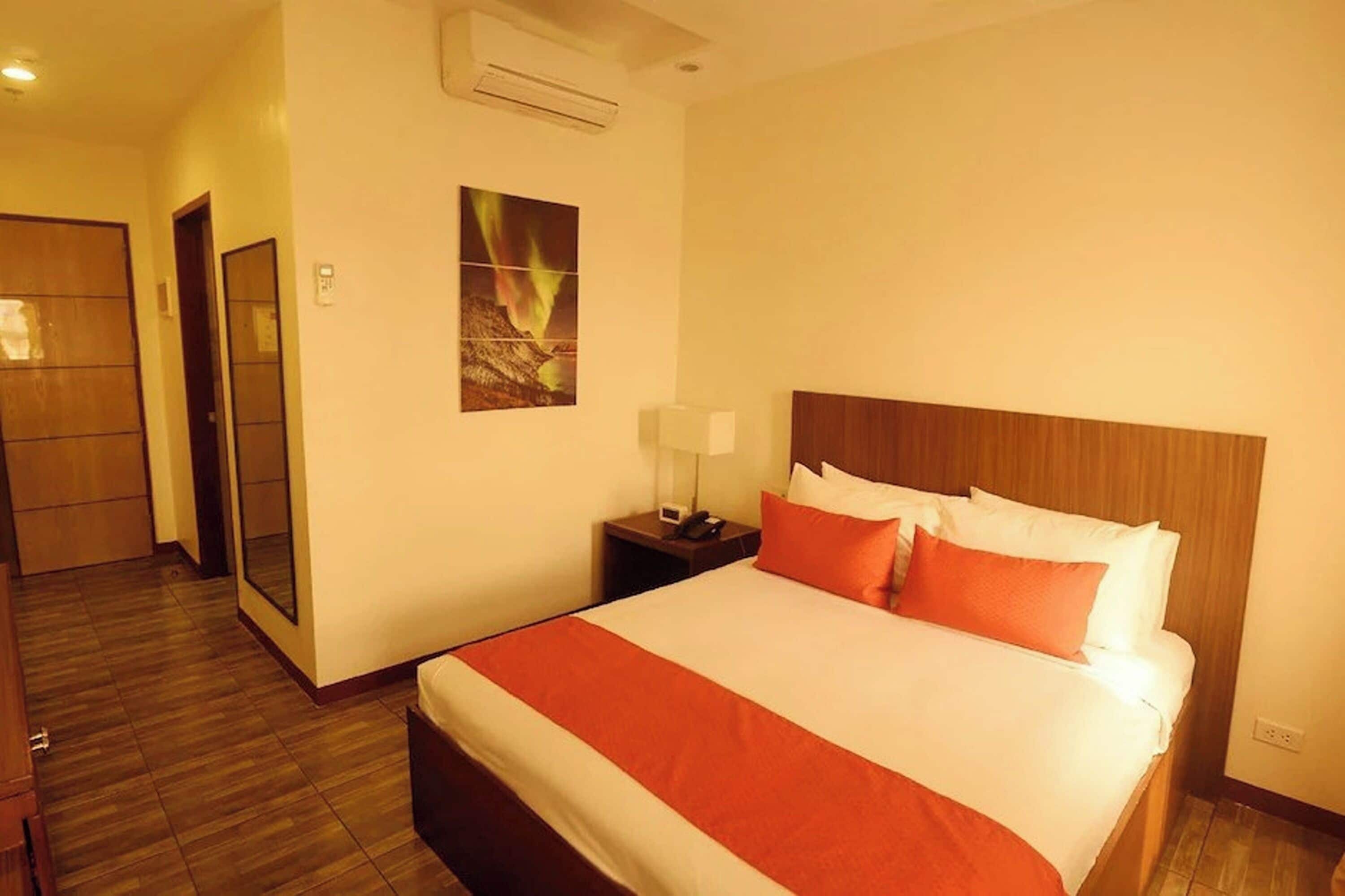 standard room | 1 bedroom, desk, free wifi, bed sheets
