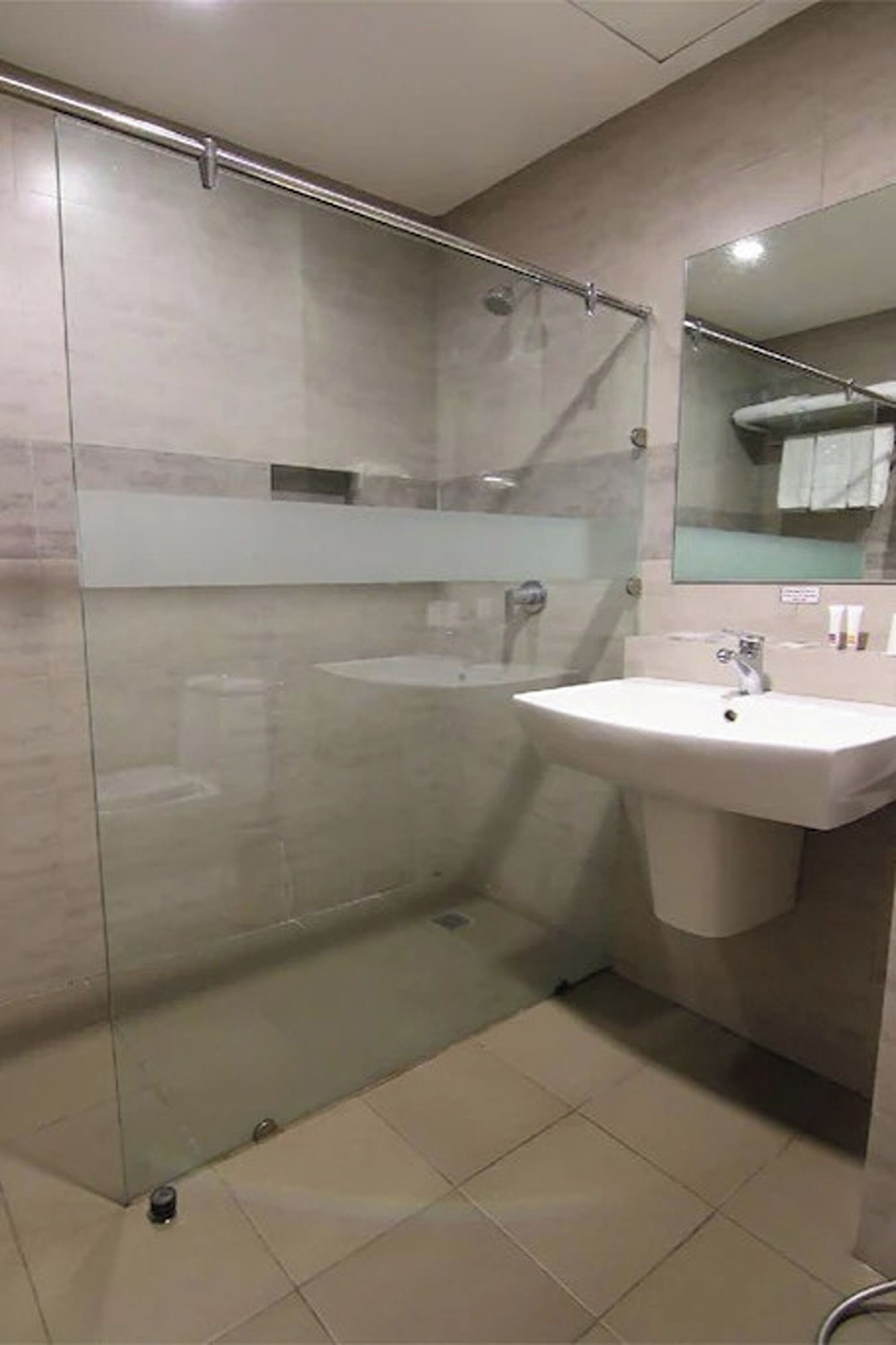 shower, free toiletries, hair dryer, slippers