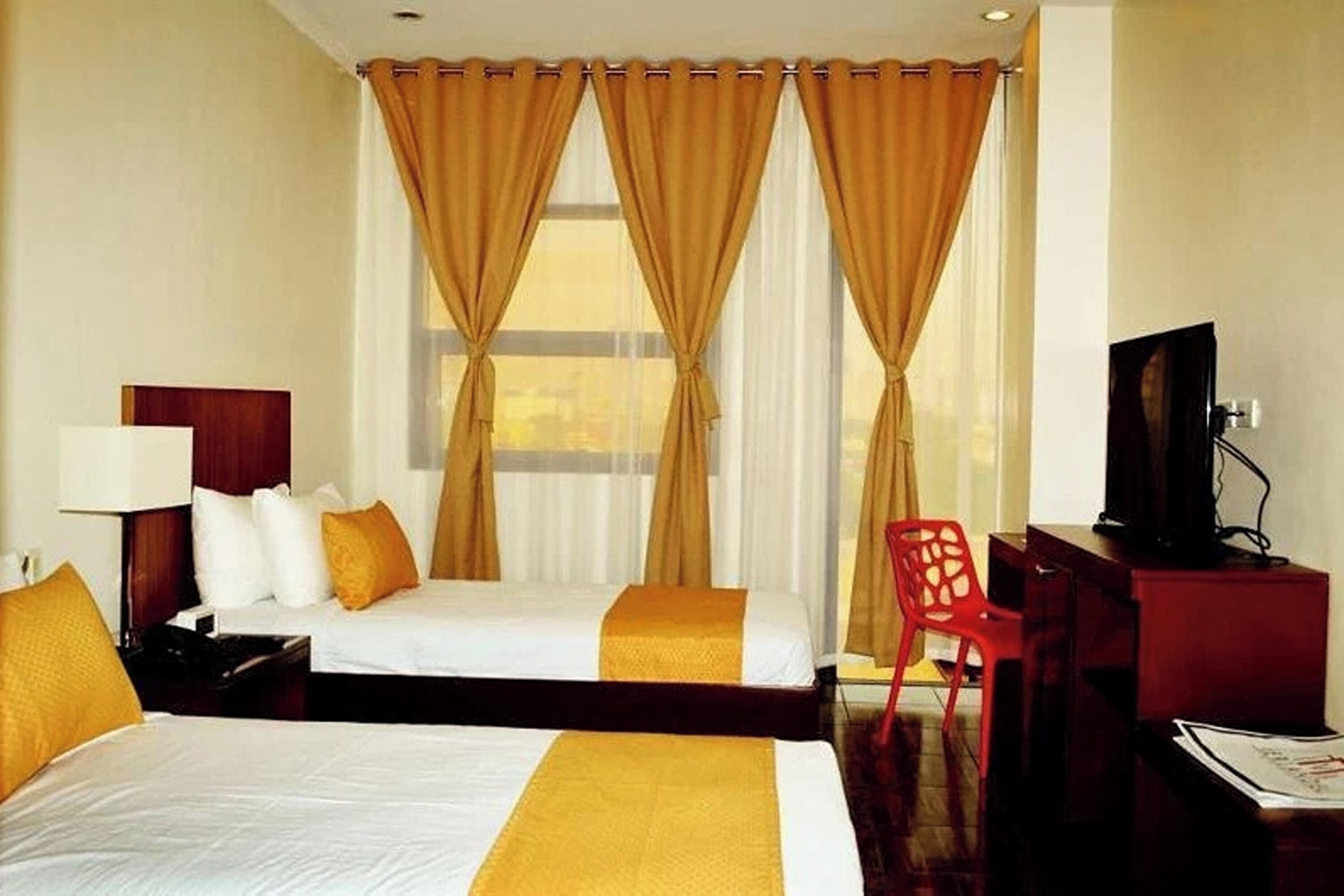 deluxe twin room | 1 bedroom, desk, free wifi, bed sheets