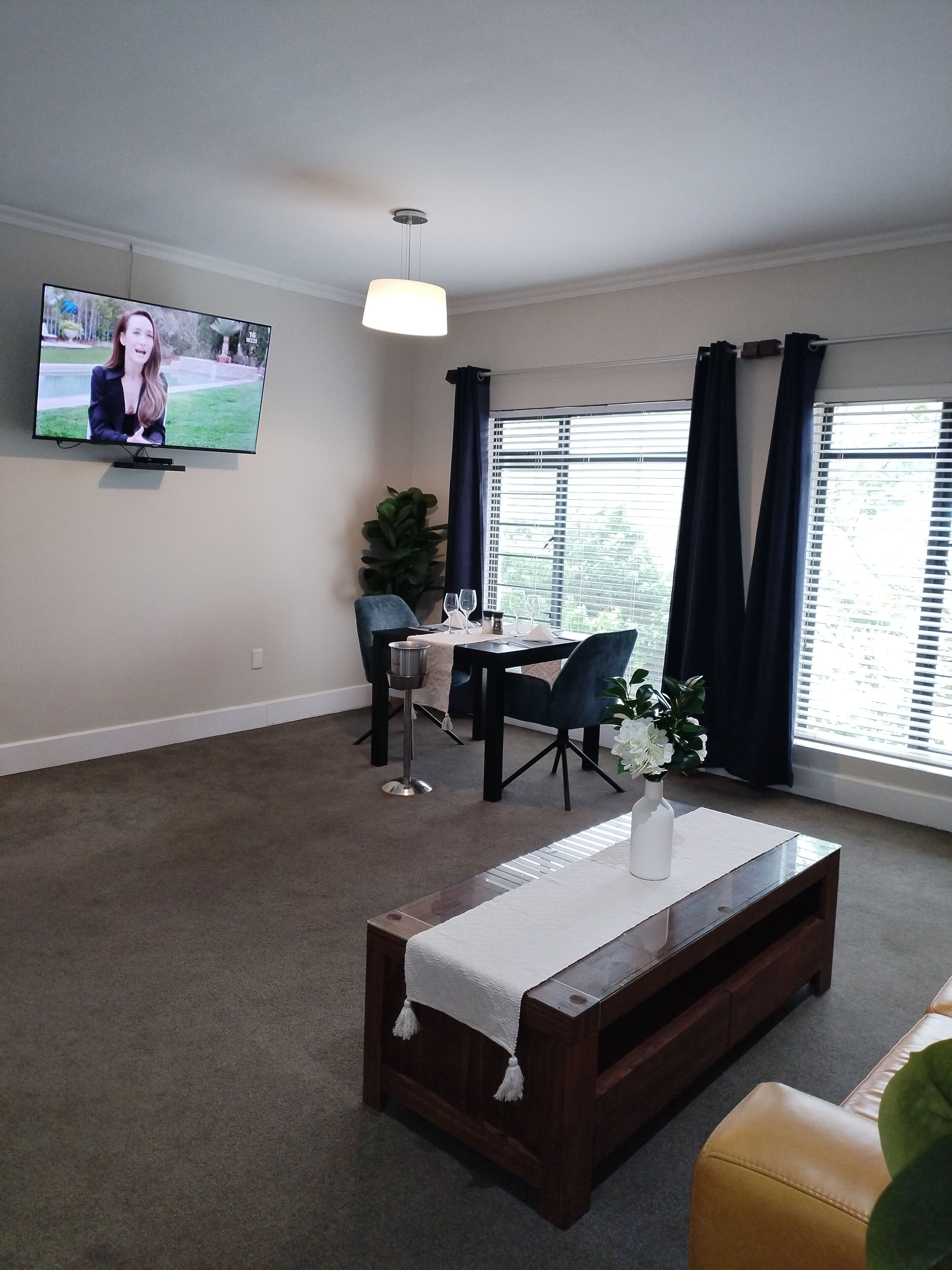 executive suite | living area | 43-inch flat-screen tv with satellite channels