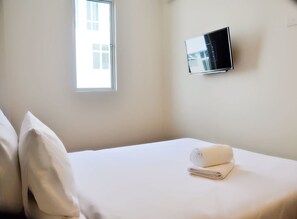 Planxa i posts de planxar i wifi gratuïta 