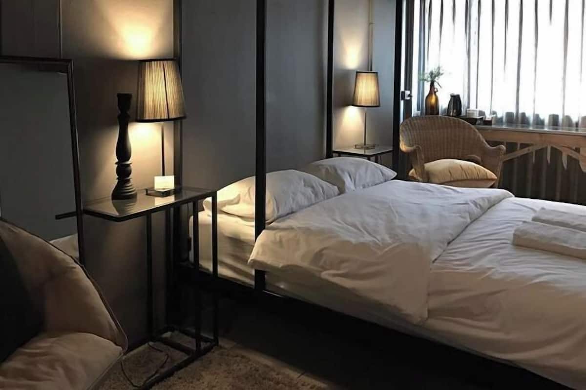Desk, free WiFi, bed sheets