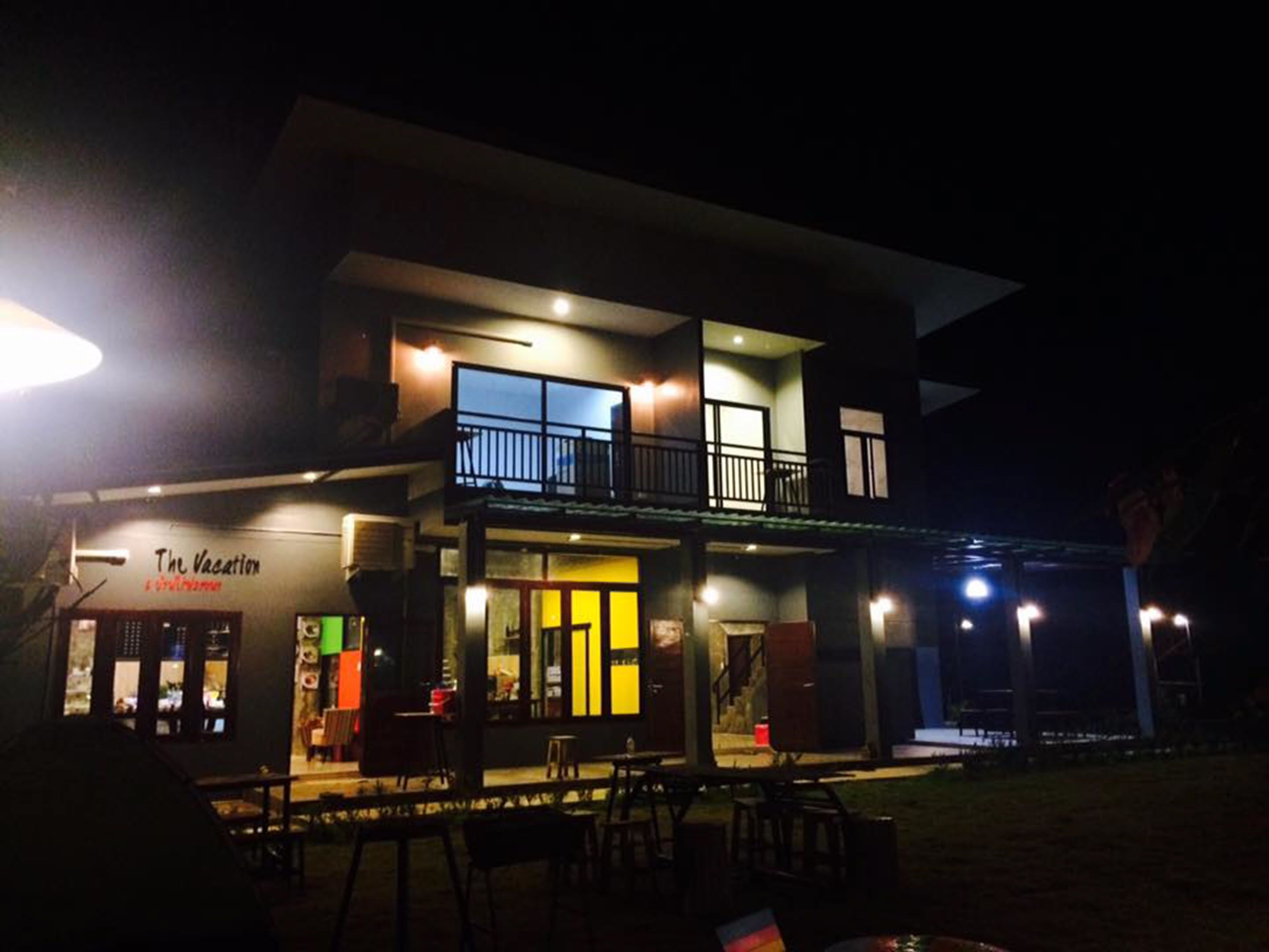 المنشأة من الخارج