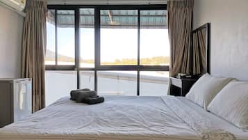 Quarto casal luxo, 1 cama Queen | Wi-Fi de cortesia