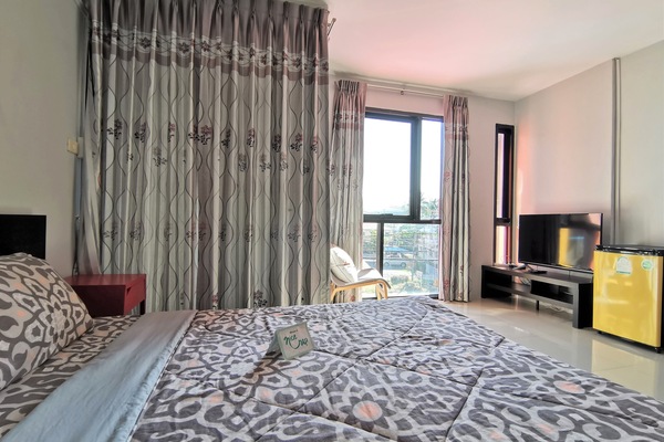 Deluxe Room, Balcony | Free WiFi