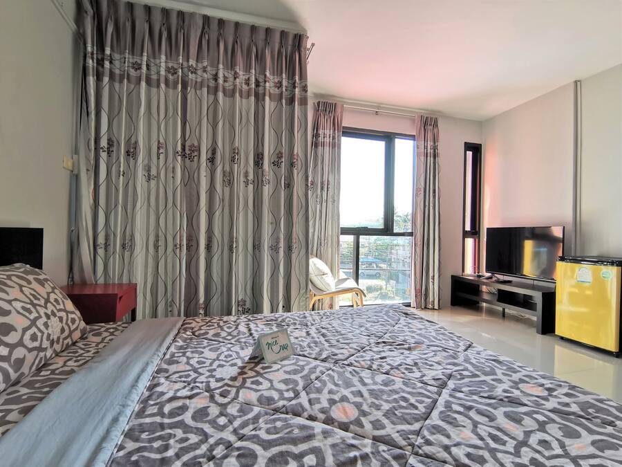 Deluxe Room, Balcony | Free WiFi