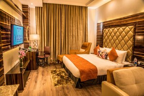 Chambre Premium, 1 lit double | Minibar, coffres-forts dans les chambres, bureau