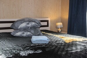 スイート ジェットバス | デスク、アイロン / アイロン台、WiFi (無料)