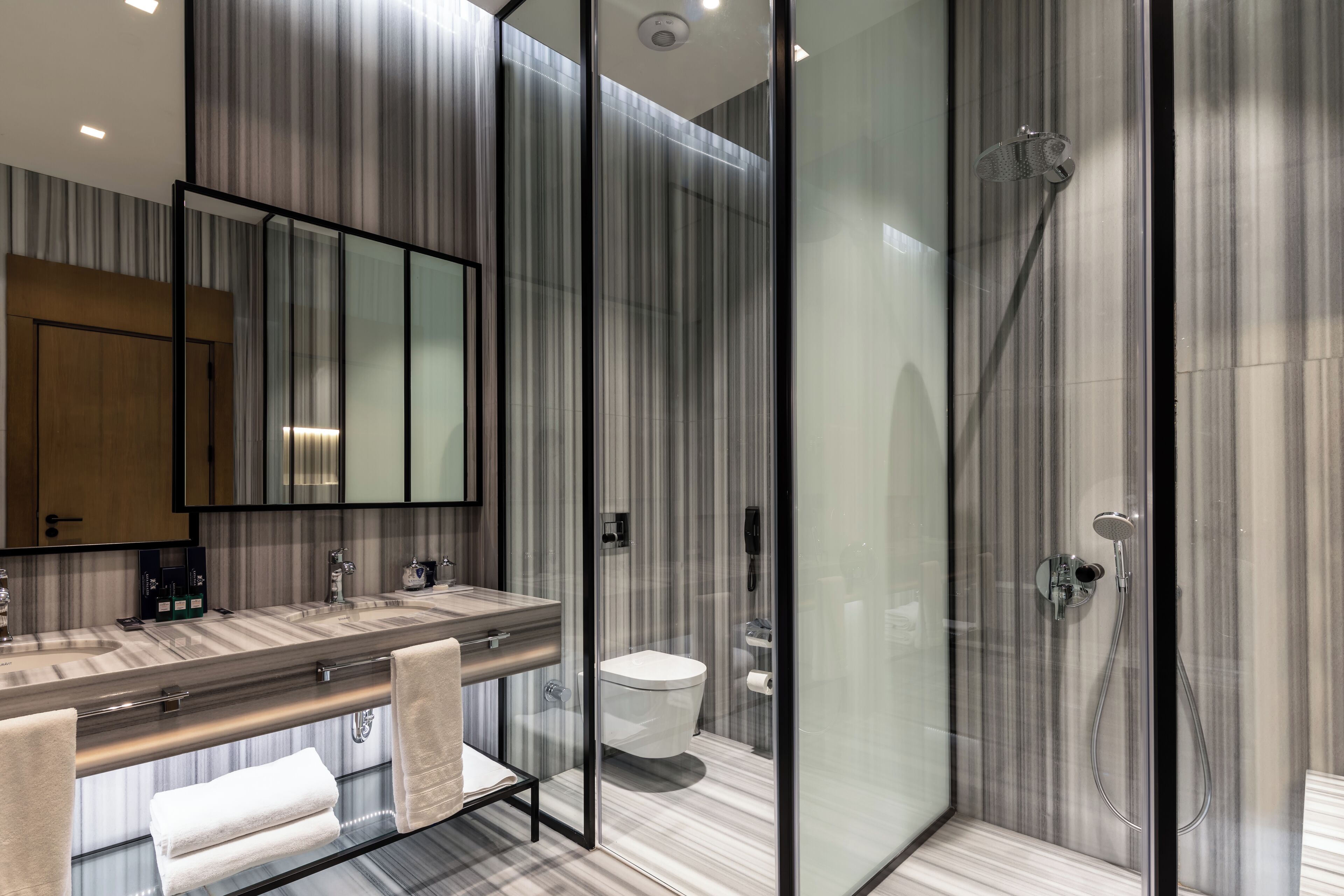 luxury villa, 4 bedrooms, mountain view | bathroom | rainfall showerhead, free toiletries, hair dryer, bathrobes